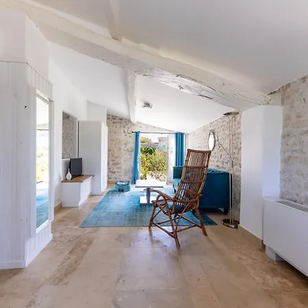 Chateau Du Xviie Siecle - Piscine Petanque & Barbecue * Saint-Just-Luzac