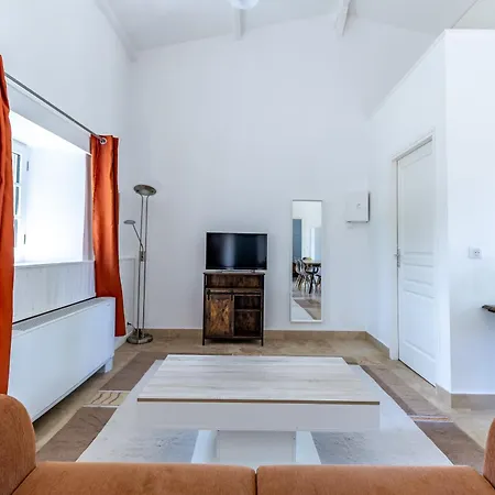 Chateau Du Xviie Siecle - Piscine Petanque & Barbecue