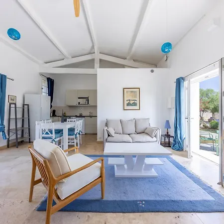 Chateau Du Xviie Siecle - Piscine Petanque & Barbecue *