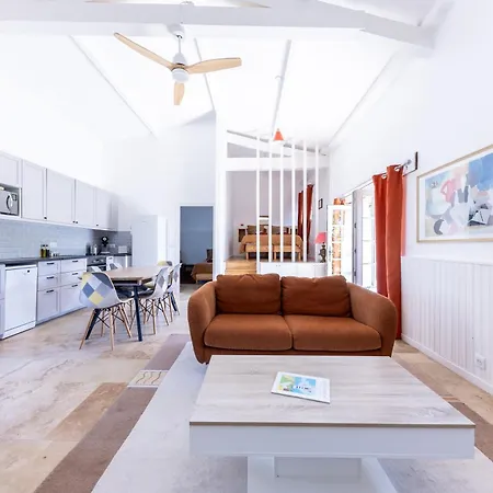 Chateau Du Xviie Siecle - Piscine Petanque & Barbecue Daire *