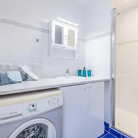 Chateau Du Xviie Siecle - Piscine Petanque & Barbecue 아파트