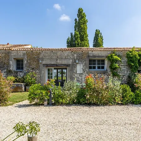 Chateau Du Xviie Siecle - Piscine Petanque & Barbecue 아파트 *