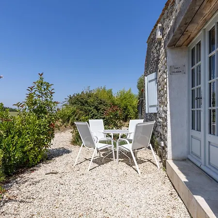 Chateau Du Xviie Siecle - Piscine Petanque & Barbecue 아파트